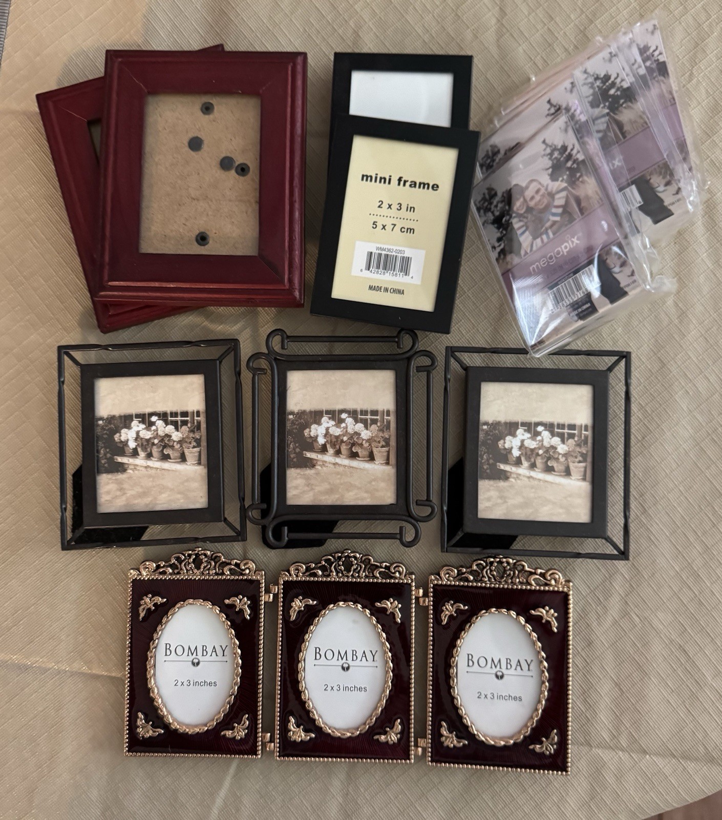 Lot of 14 Small Picture Frames Wallet Size Photos Various Materials New