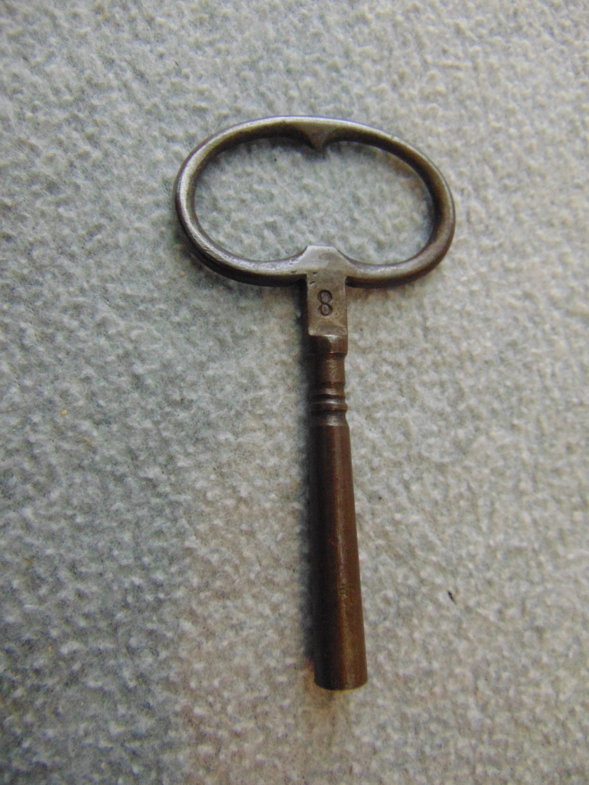ANTIQUE ORIGINAL FRENCH MANTLE SHELF CLOCK WINDING KEY PARTS SIZE 8