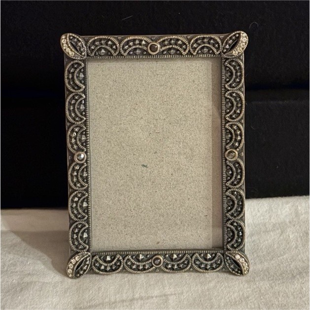 Ornate Silver Metal Photo Frame 2×3 in Antique Style Scroll Design