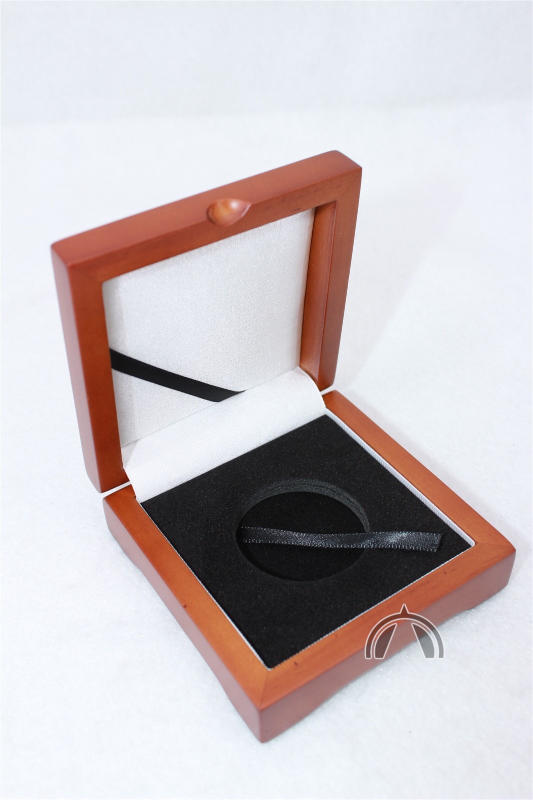 Solid Wood Box for 1oz American Silver Eagle in Direct Fit Capsule