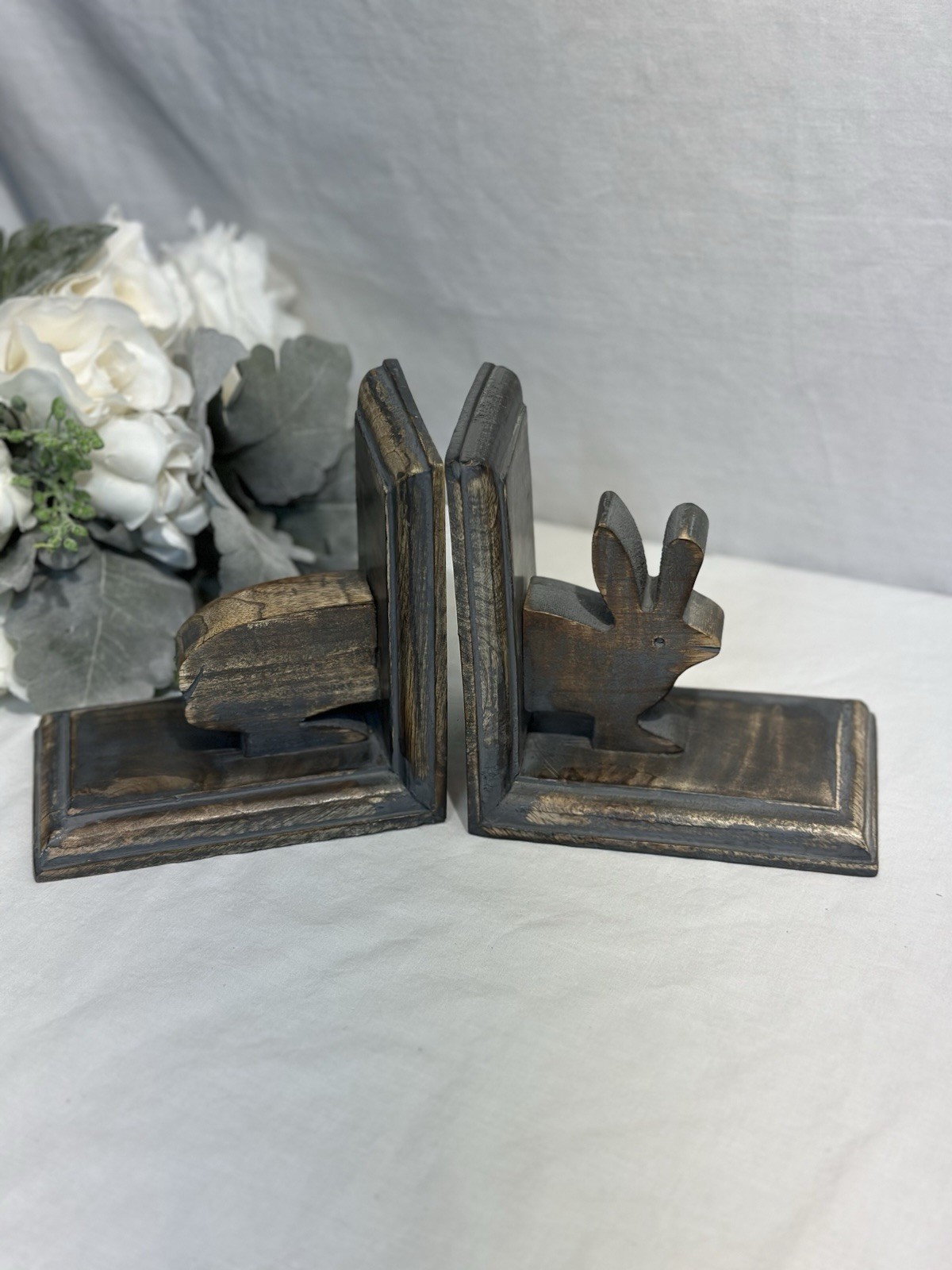 Vintage Style Bunny Rabbits Bookends Wooden Farmhouse Nursery 5.5”x5.5” Blue Hue