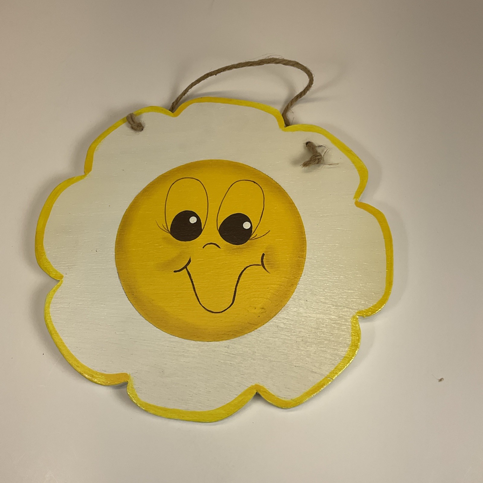 Hand Painted Spring Summer Decoration Daisy Shape Yellow White Smiley Face