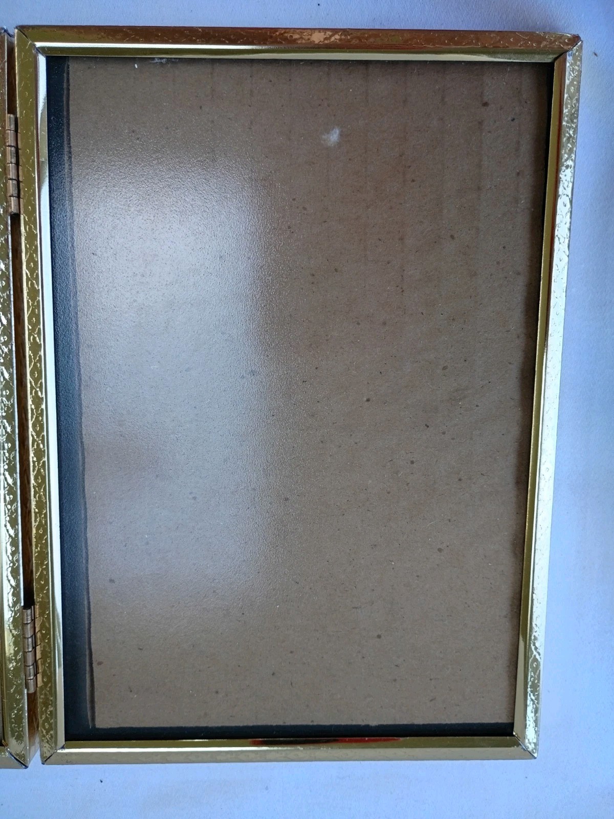 Vtg MCM 4.75 x 6.75 Double Hinged Brass Gold Tone Metal Photo Picture Frame
