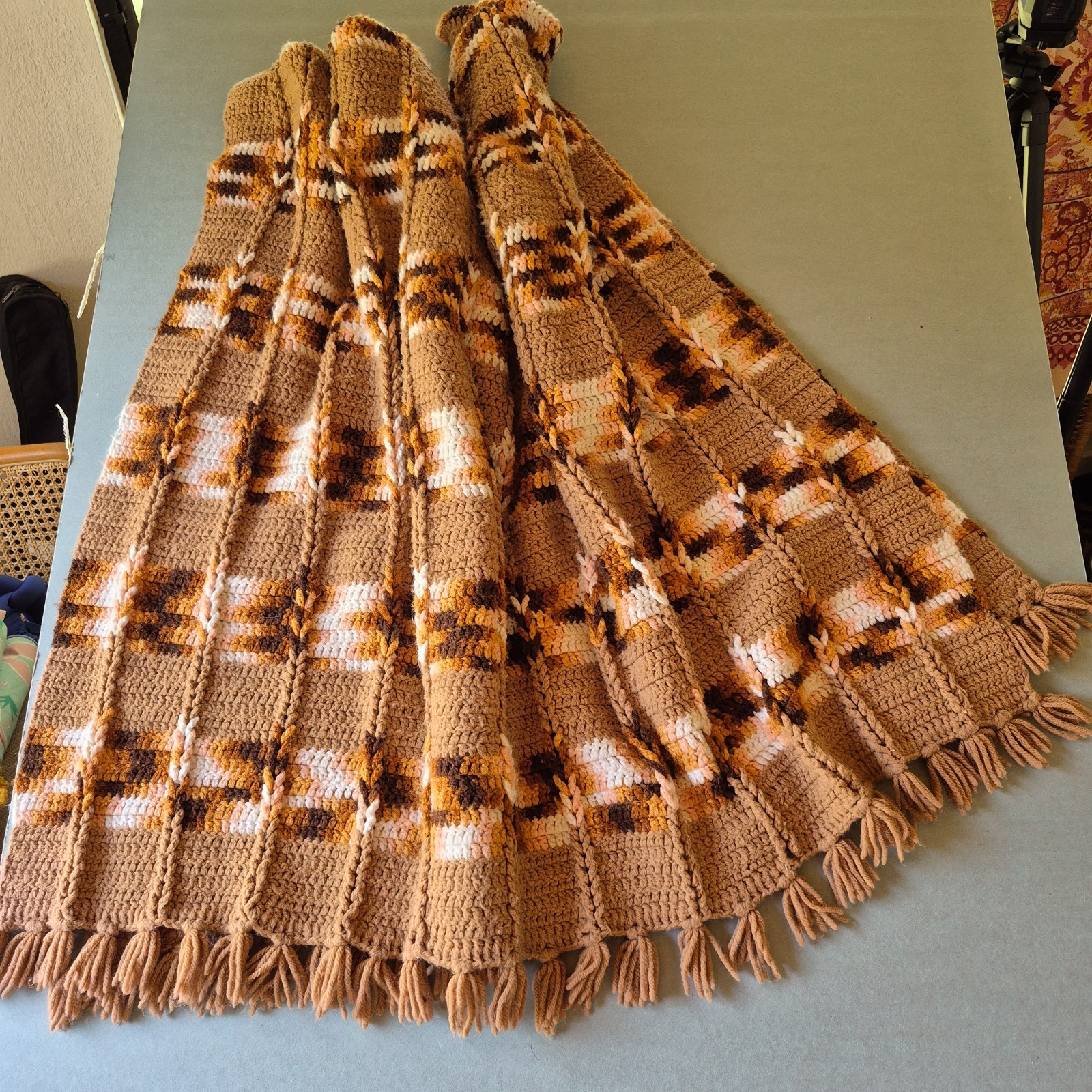 Vintage Loom Weaved Wool Afghan Brown Tan Rust Aztec Western 64&Prime;L x 43&Prime;W 1970&rsquo;s