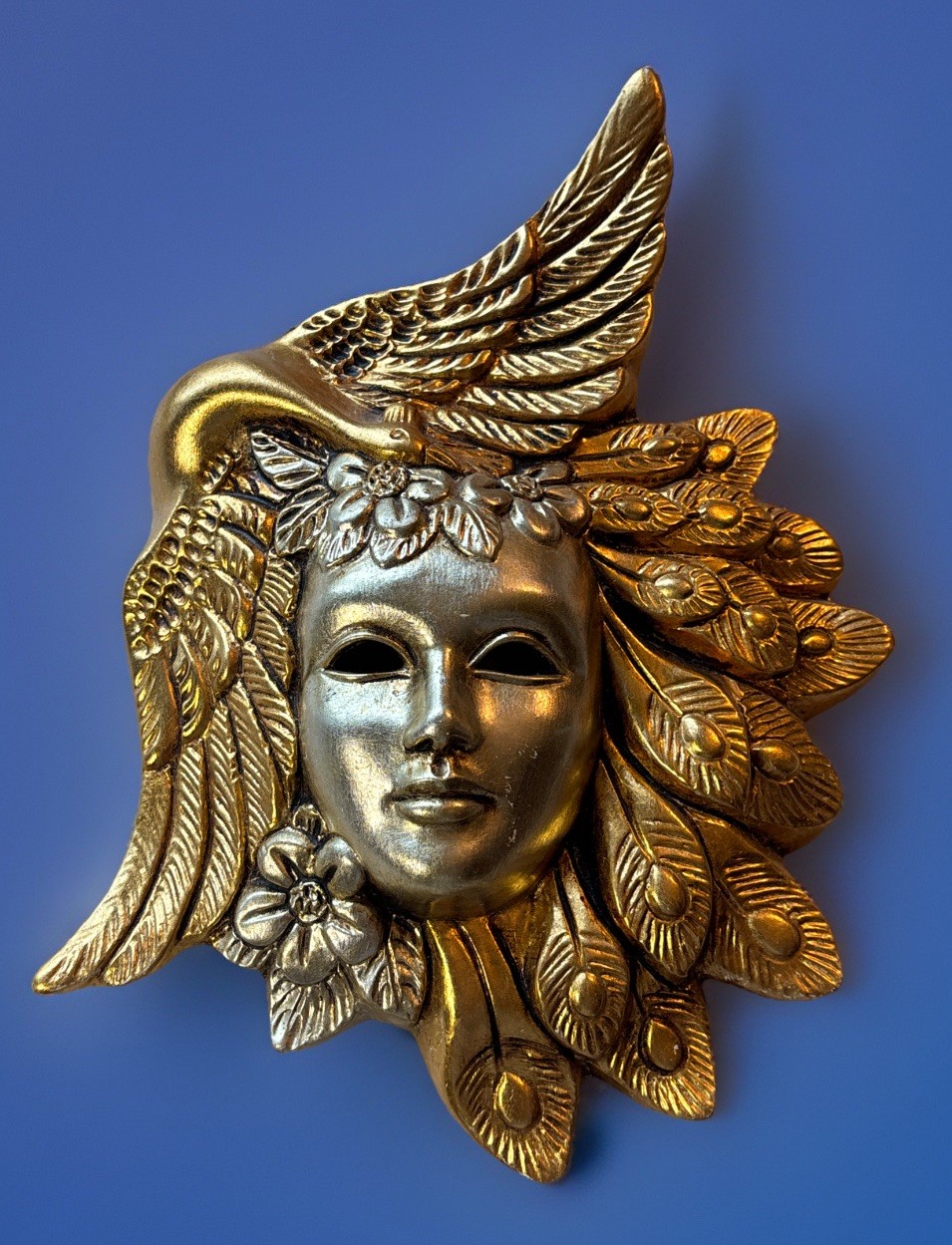 Venetian Style Carnival Wall Mask Ceramic With Peacock Design Motif 10&Prime; x 8&Prime;