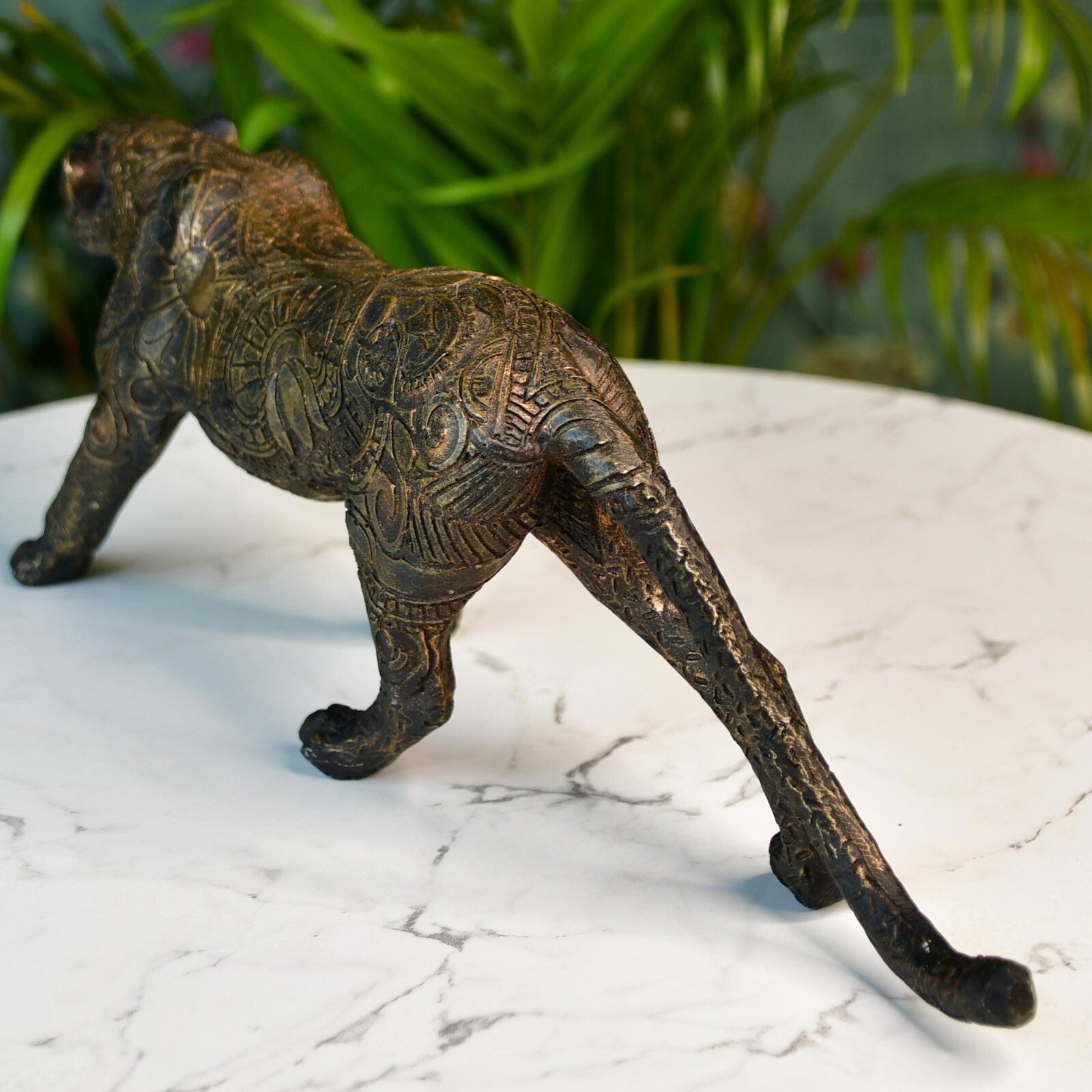 Sowpeace Black Resin Panther Figurine – 32cm Table Decor & Gift Piece