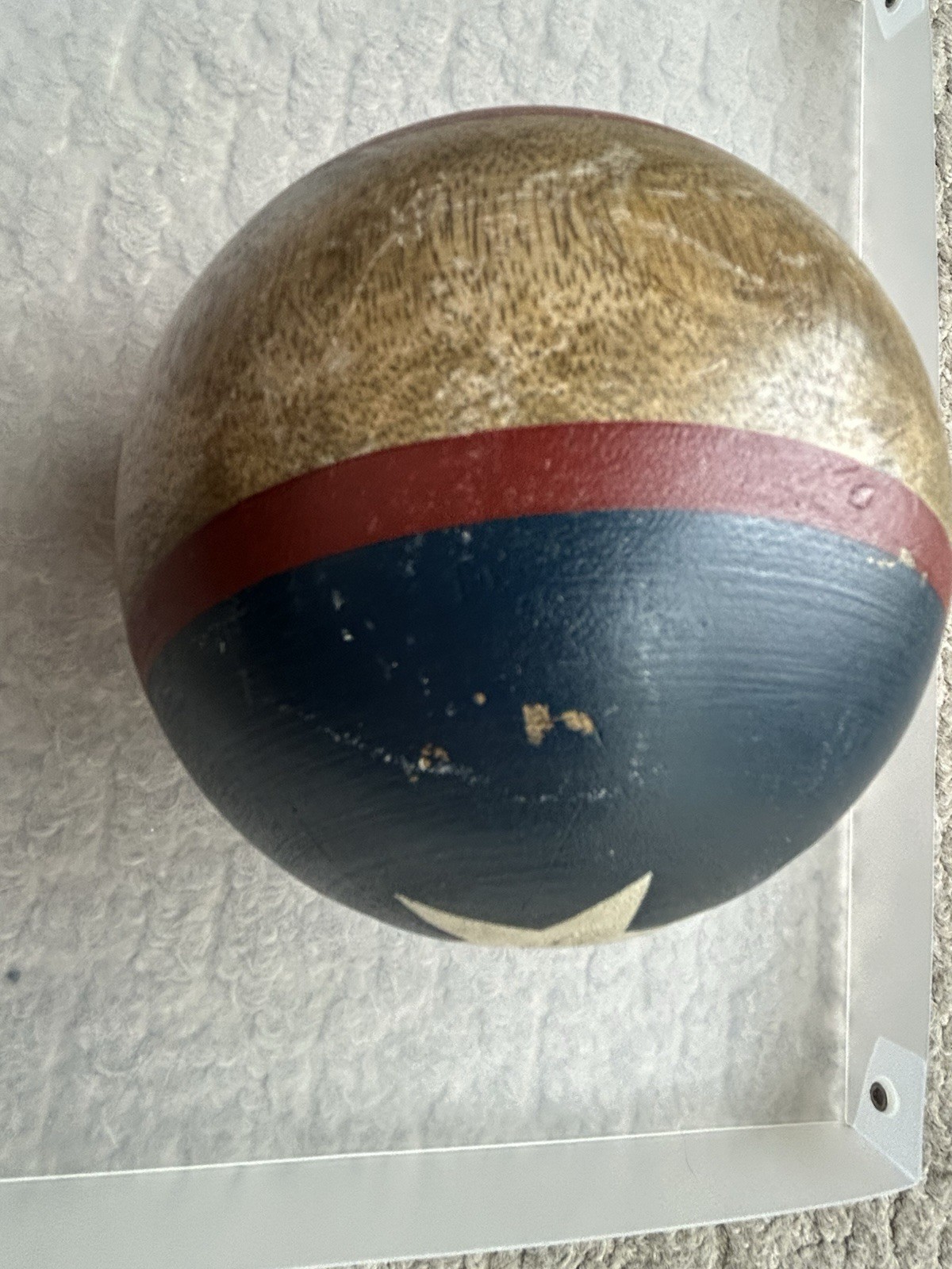 Pottery Barn Large Rustic Wooden Star 5&Prime; Bowling Ball