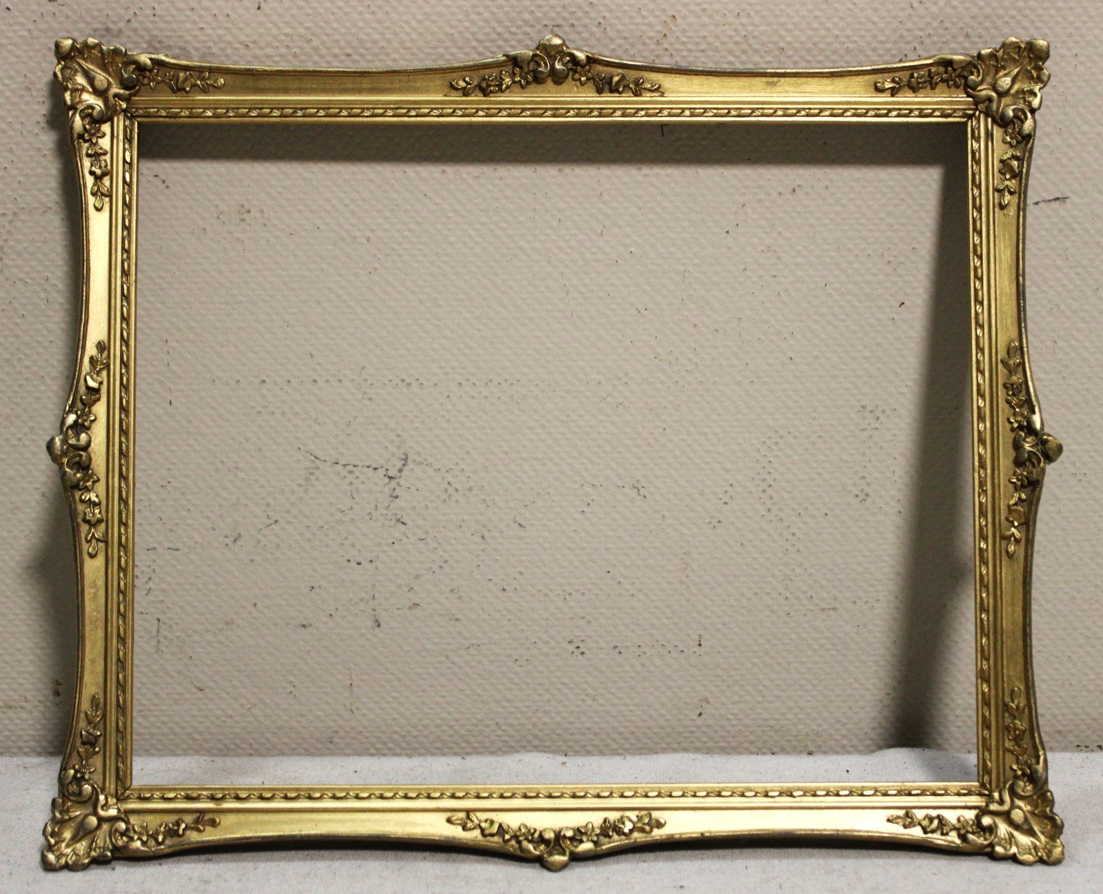 ANTIQUE FITS 8 X 10 FRENCH BAROQUE PICTURE FRAME ORNATE WOOD GOLD GILT FINE ART