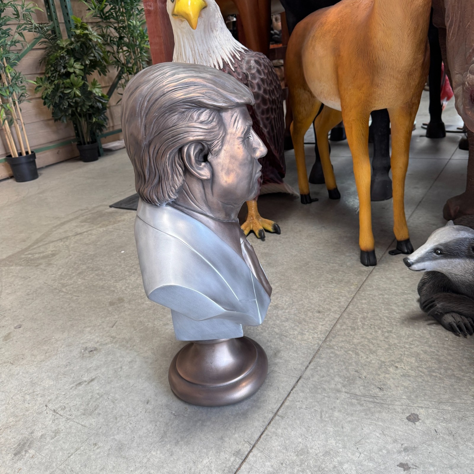 Bronze Finish Donald Trump Bust Resin Statue 45th 47th President Display Prop