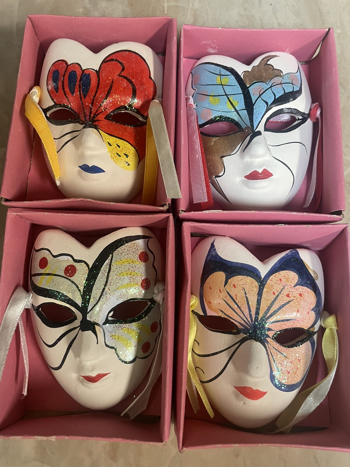 Lot 4 Vtg Mardi Gras Porcelain Faces Masks Wall Hanging Art Decor Clay App3x2