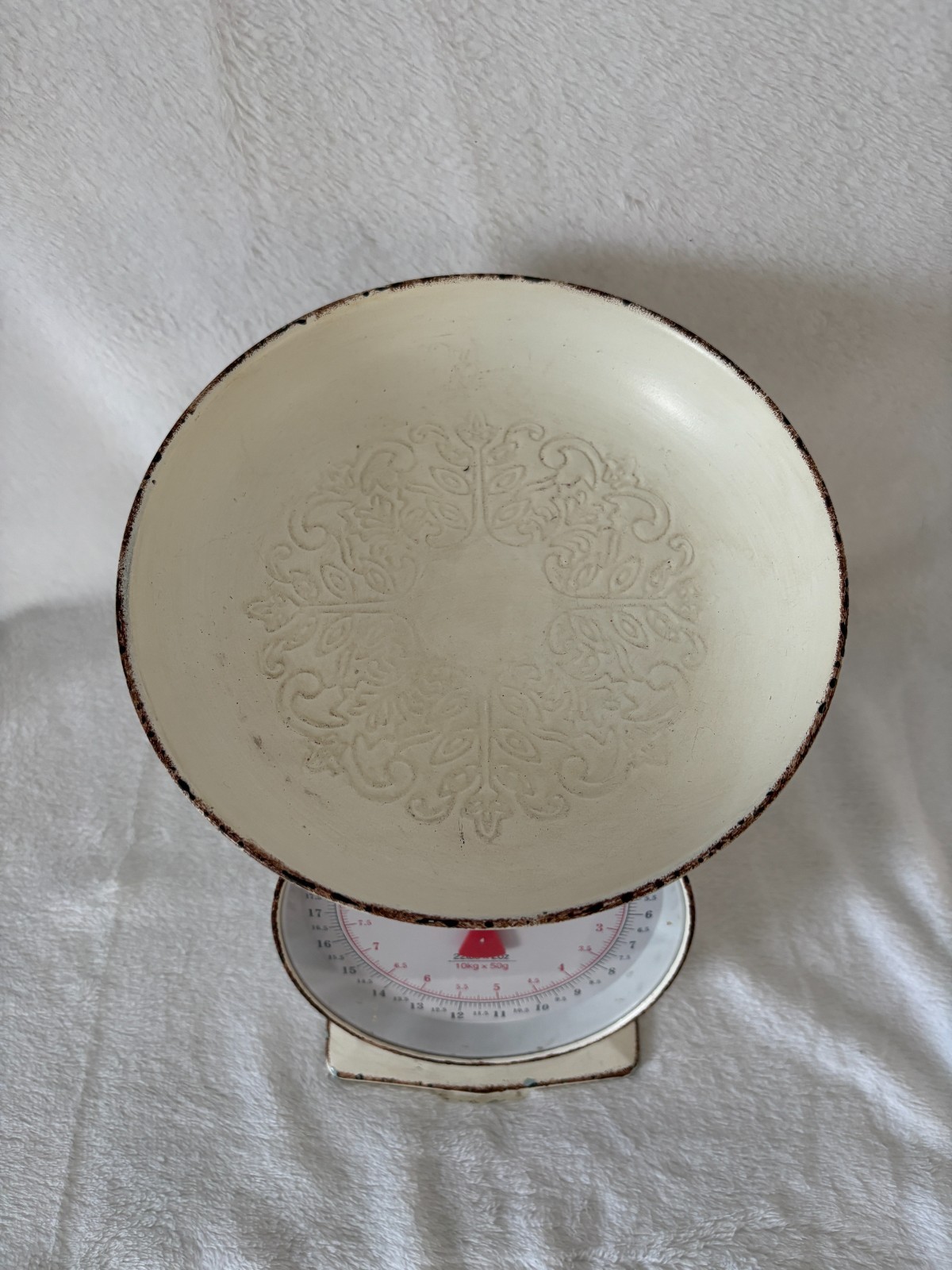 Unbranded Farmhouse Decorative Scale – 22lb x 2oz or 10kg x 50g