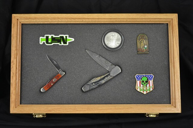 Two Timbers Extra Small Display Case Cherry Finish 2&Prime;x6&Prime;x9&Prime; Knife Arrowhead Pins