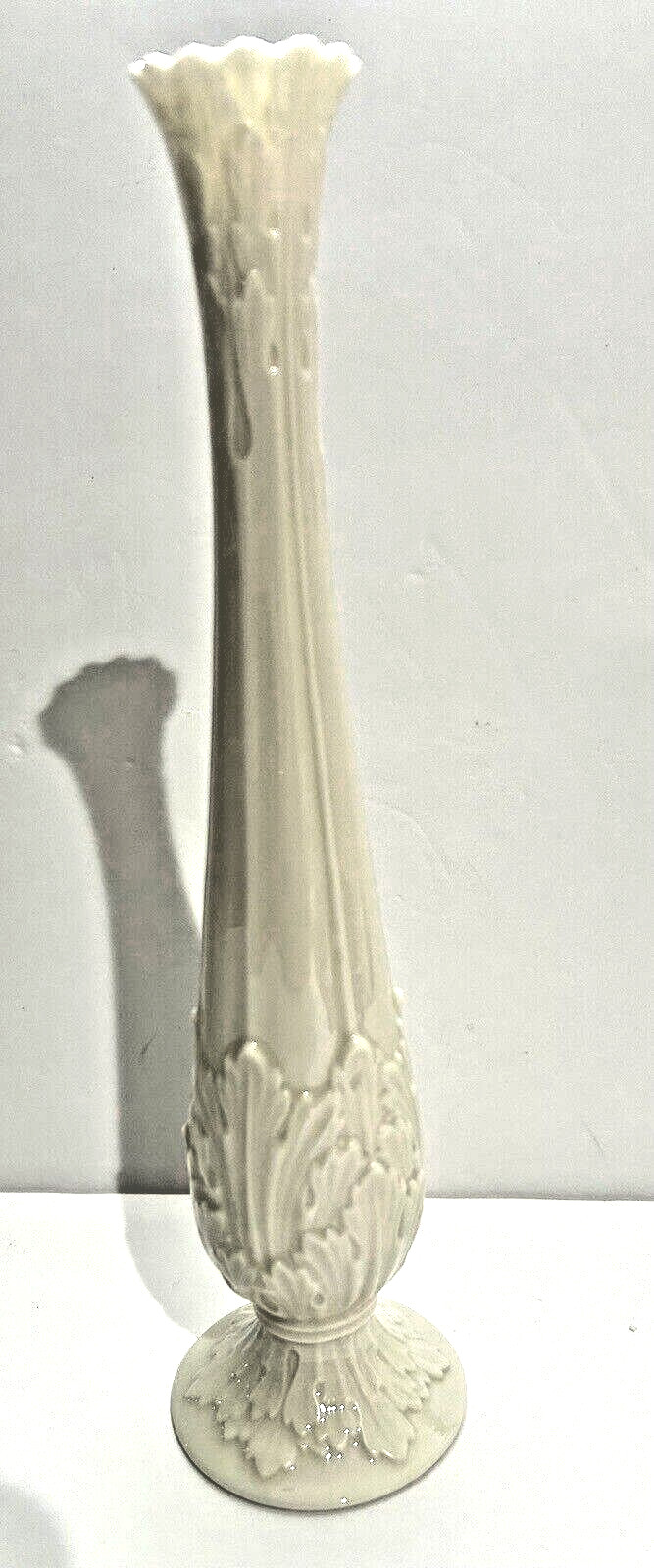 Lenox Florentine Long Stem Bud Vase 10.75 in x 2.75 in Excellent Condition
