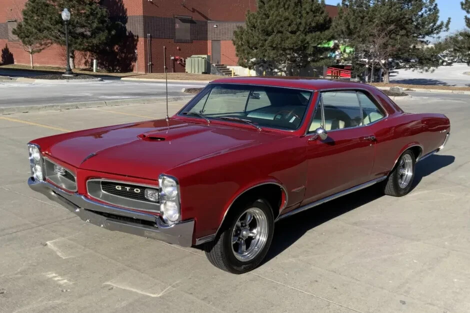 1966 Pontiac GTO Hardtop Coupe 4-Speed | 24&Prime;x36&Prime; POSTER | classic car