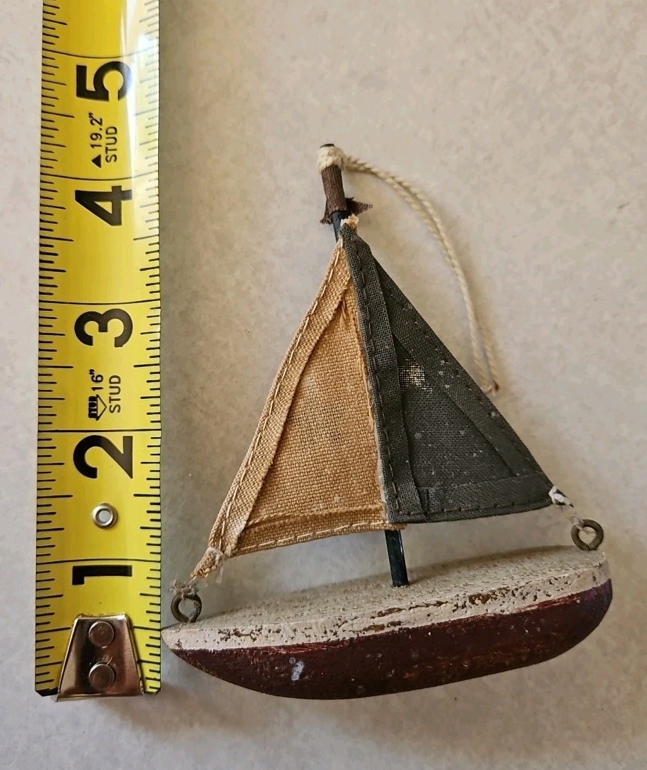 Fishing Deco Wood and metal Fishing Decoration Vintage( lot Of 10 piece)