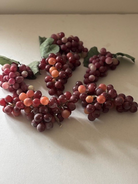 Rubber Grapes Vintage Reddish Purple Realistic 7-8&Prime; length Lot of 6