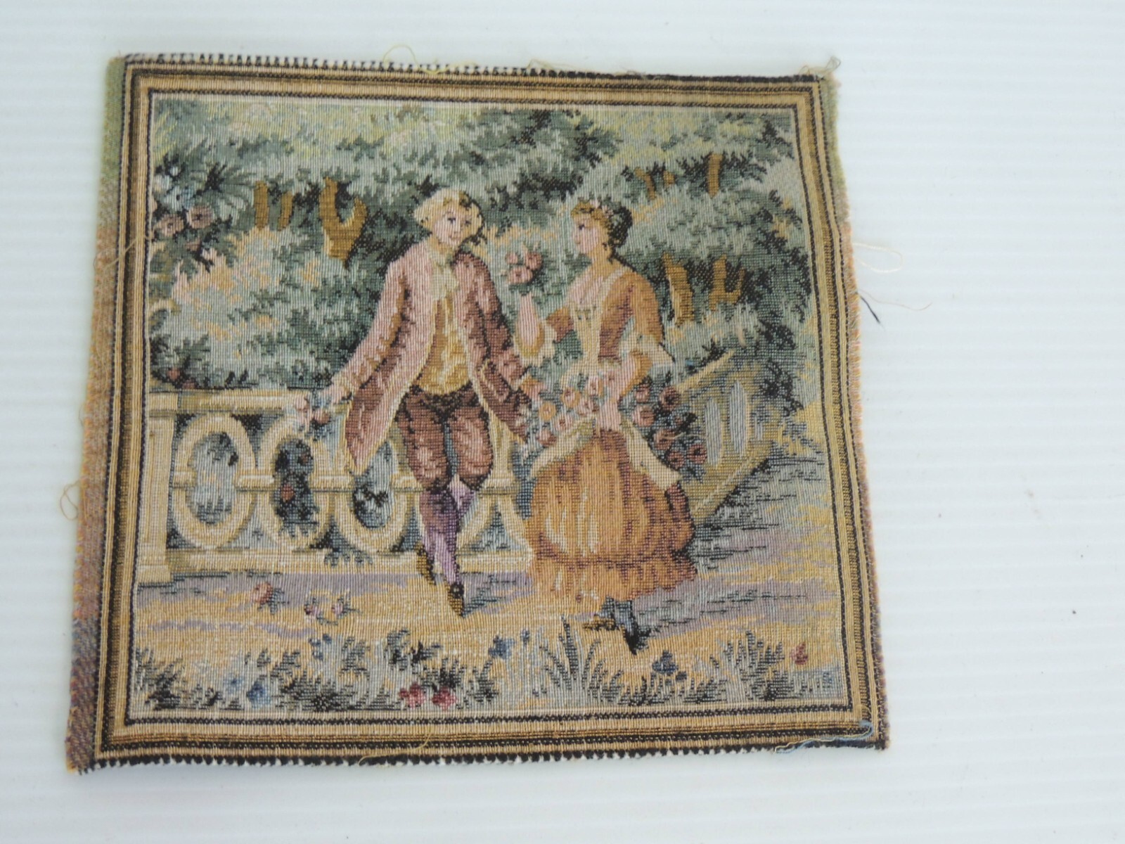 VINTAGE ANTIQUE VICTORIAN STYLE 6  » X 6&Prime; MADE IN FRANCE TAPESTRY NEW