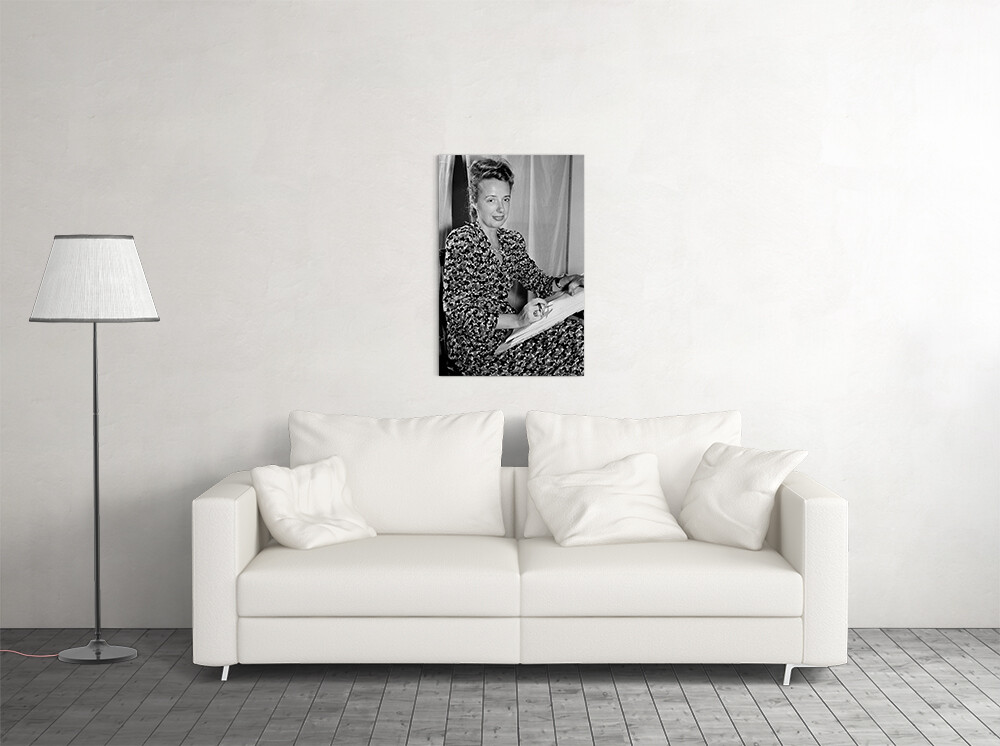 Fashion Designer Claire Mccardell Sketching Wall Art Home Decor – POSTER 20×30