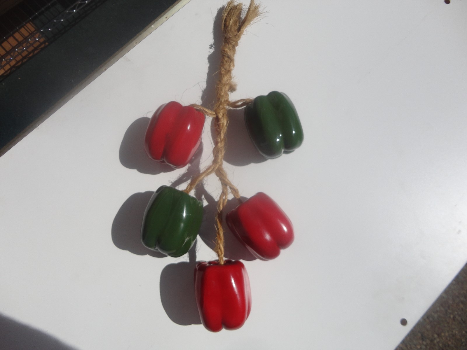 Ceramic Bell Peppers On A Rope, 5 Count, Home/Restaurant Decor (Used/EUC)