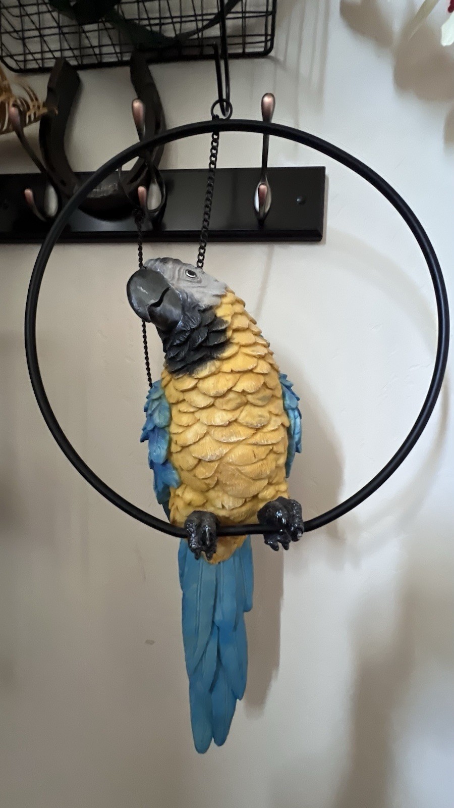 Design Toscano 20in H x 12.5-in W Multiple Colors/Finishes Parrot Garden Statue
