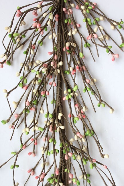 EV-C9 Pip Berry Garland in Green, White and Pink Color