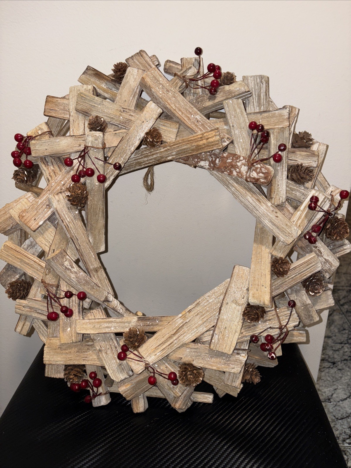 Rustic Driftwood Wreath with Berries 17&Prime; Coastal Beach Cabin Wall Door Decor
