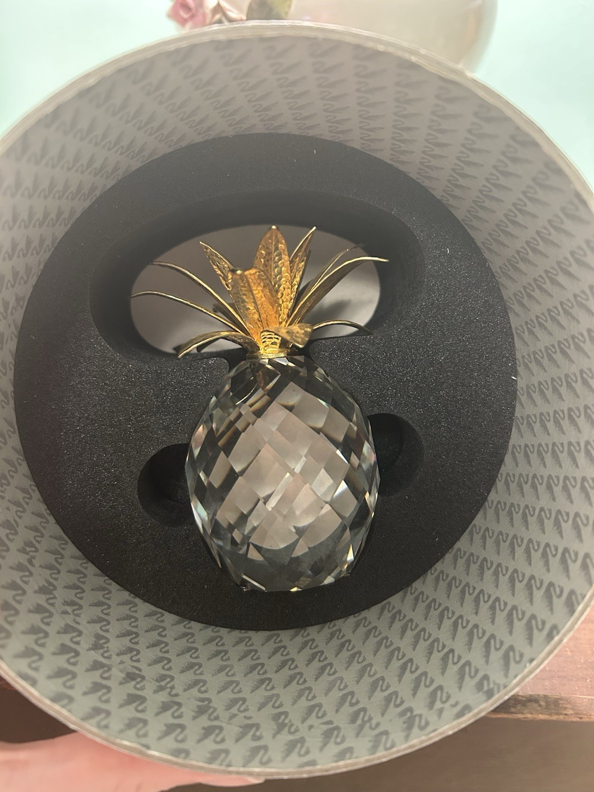 Swarovski Clear Faceted Crystal Pineapple Figurine Large Gold Tone Leaves 80148