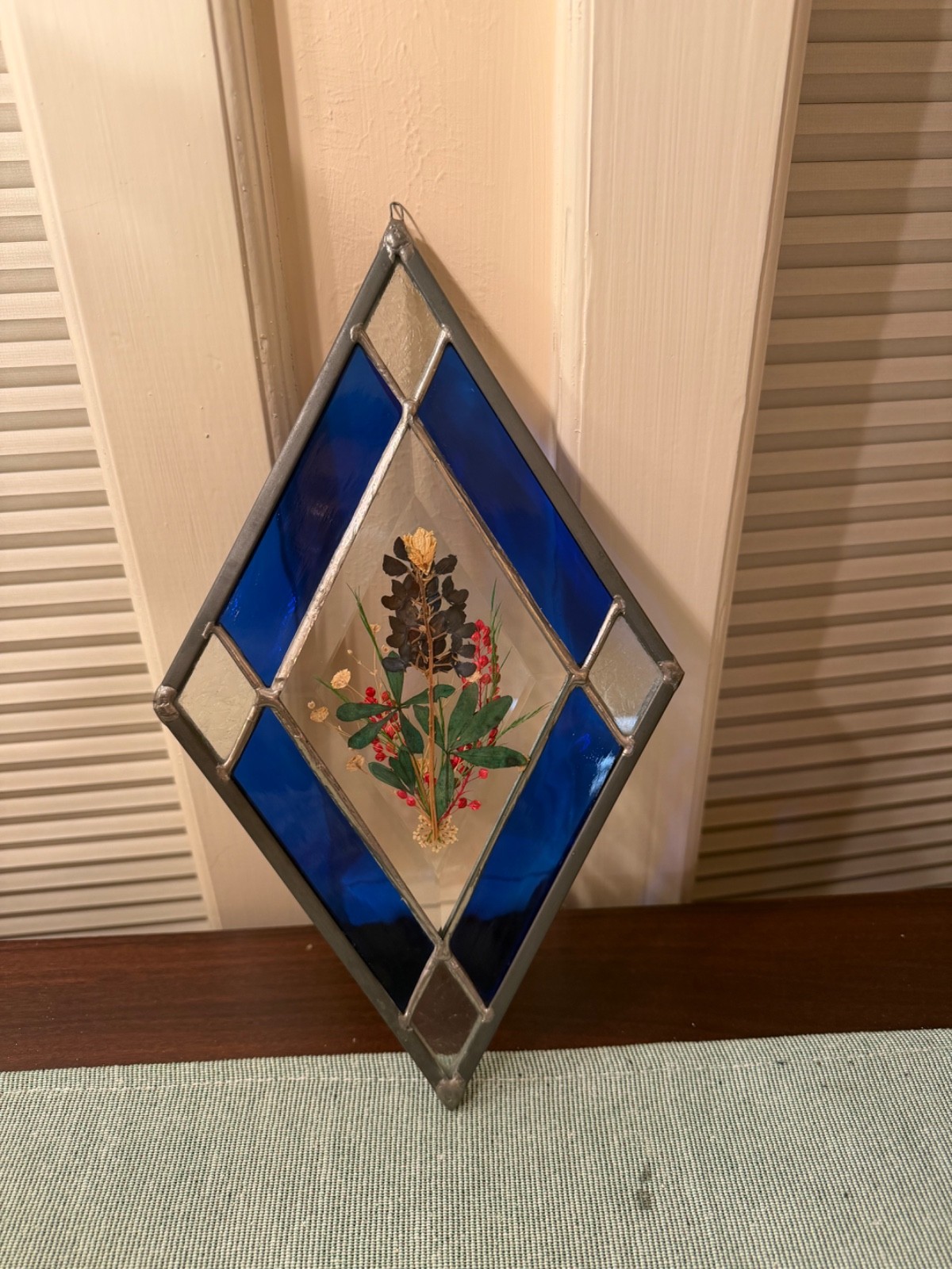 Vintage Diamond Shaped Suncatcher w/Pressed Flowers Colbalt Blue 12&Prime;x7&Prime;