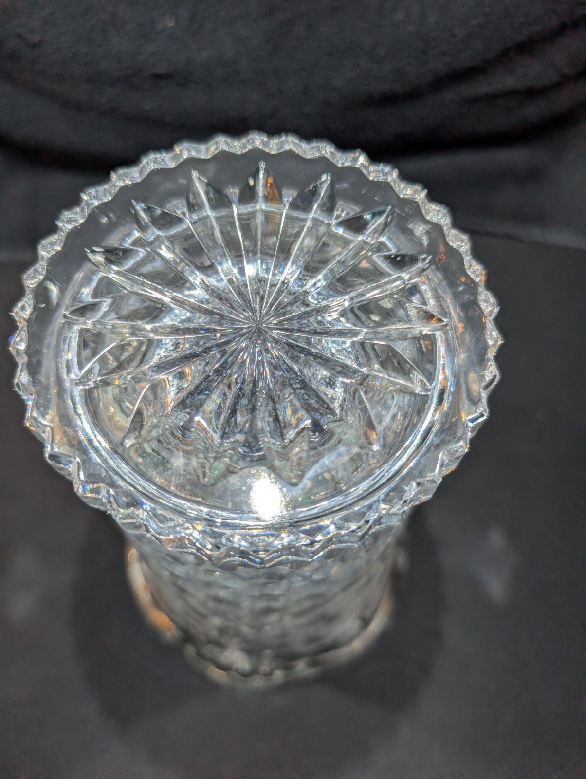 Vintage 24% Lead Crystal « Dorsette Frosted Rose » Pattern Flower Vase