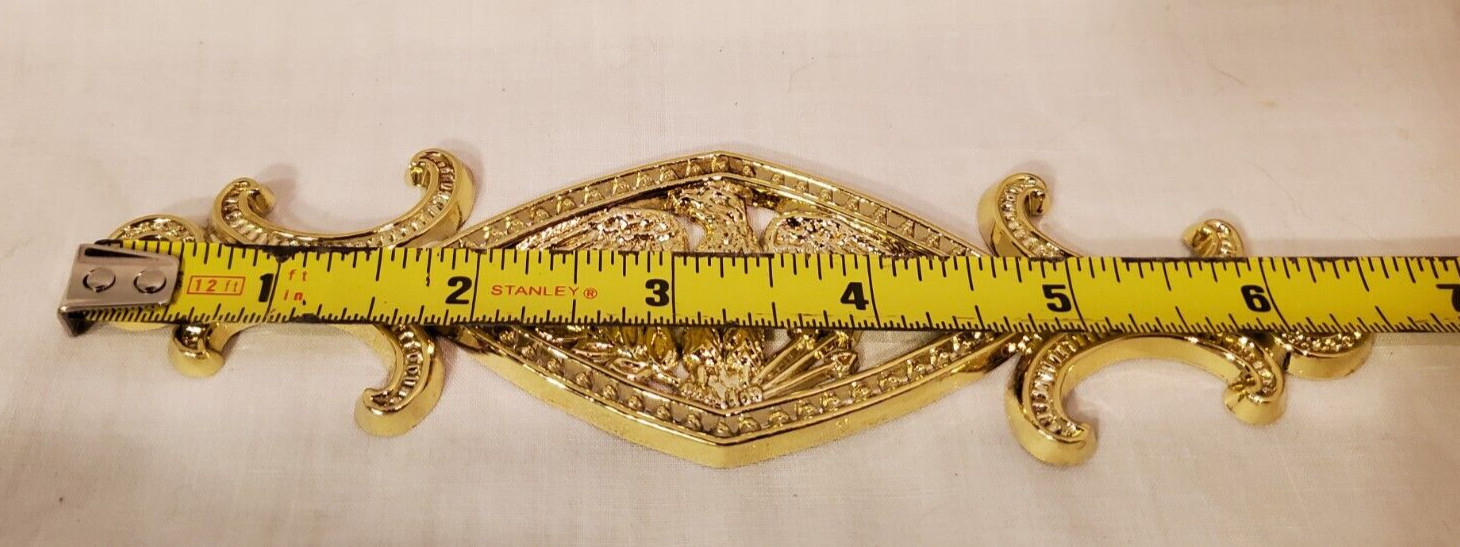 Budweiser Bald Eagle Gold Tone Holding Arrows Plastic Decorative plaque 6.5 »