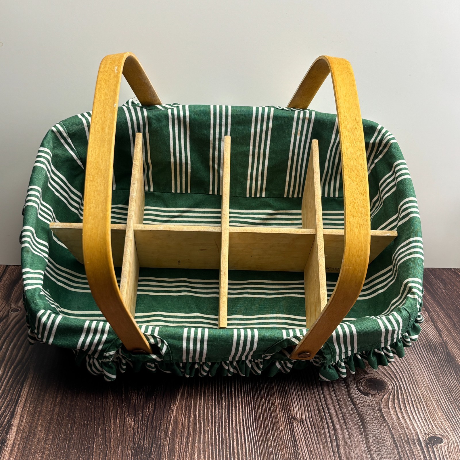 Longaberger 2000 Gathering Basket w/ Wooden Divider & Green Striped Liner