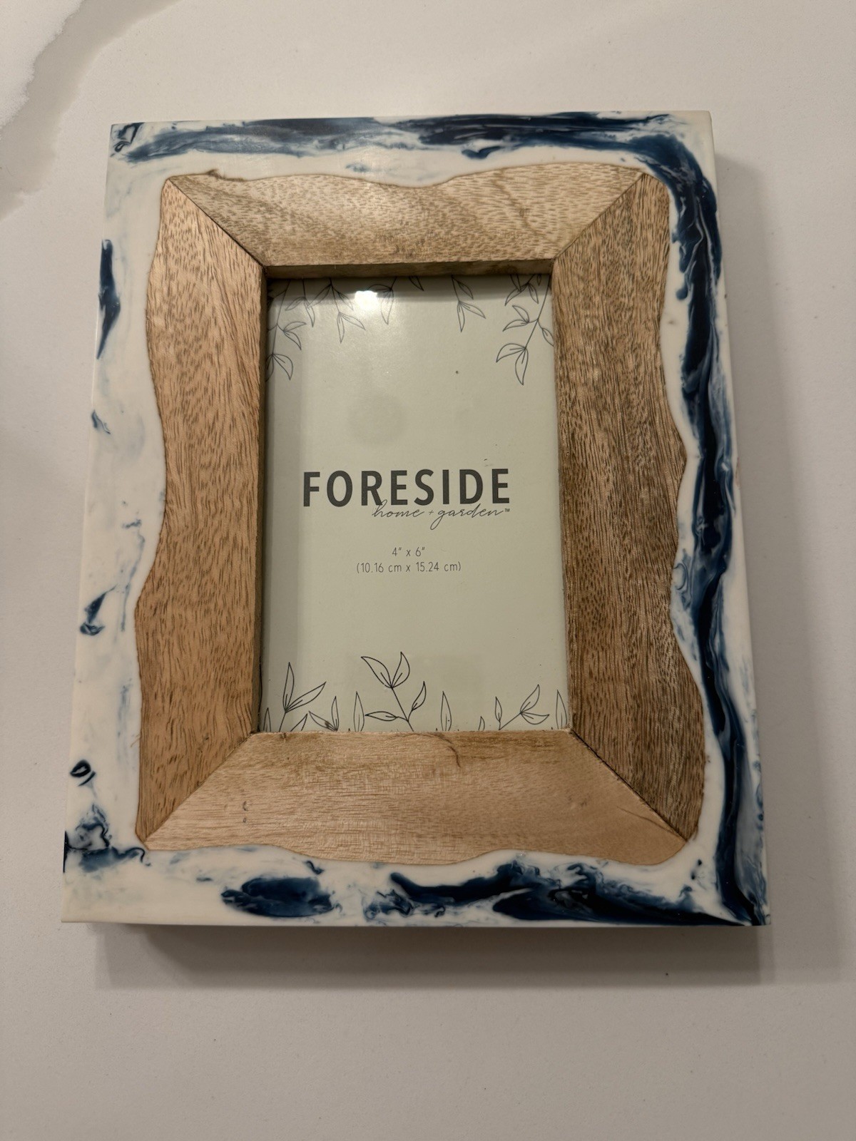 Foreside 4×6 Varuna Marbled Photo Frame. NWT. Blue/white. Wood Accent.