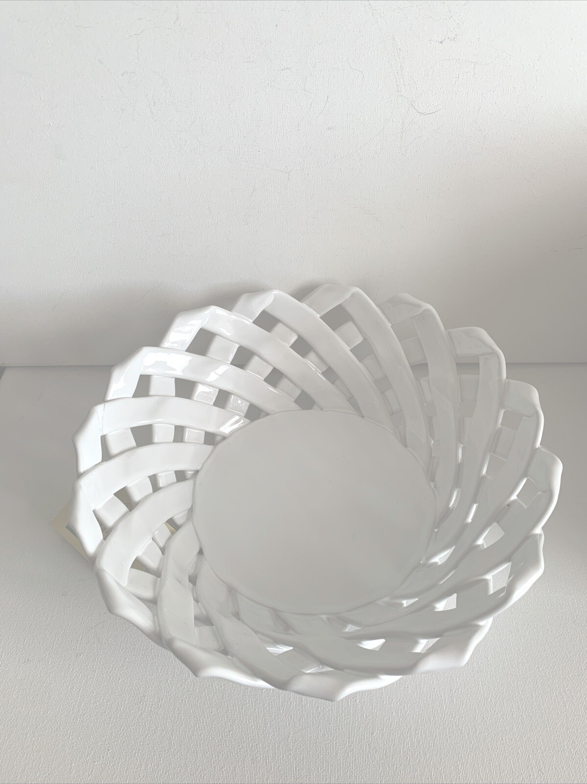 Primo&rsquo;Gi Ceramic White Basketweave Bread Basket Fruit Bowl Italy 11 1/4&Prime;