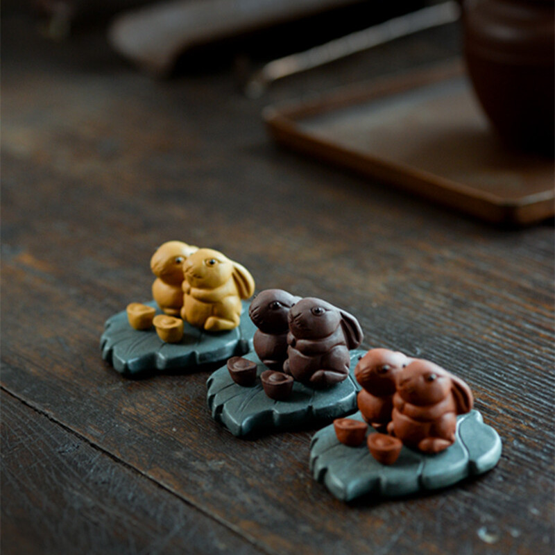 One Little Rabbit Chinese Novel Tea Pet Zisha Tea Play House Warming Ornament