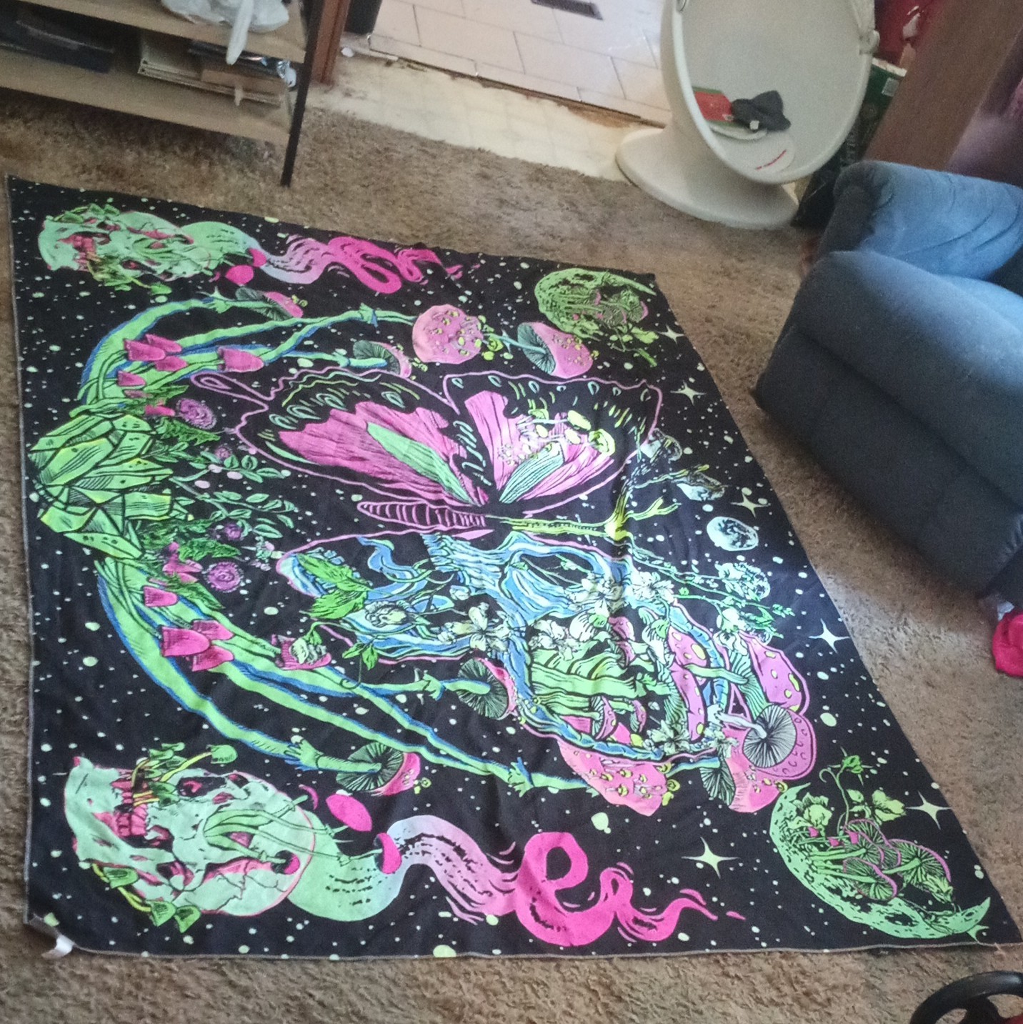 Psychedelic Skull Graphic Wall Tapestry 58 x 78 in 100% Polyester Black