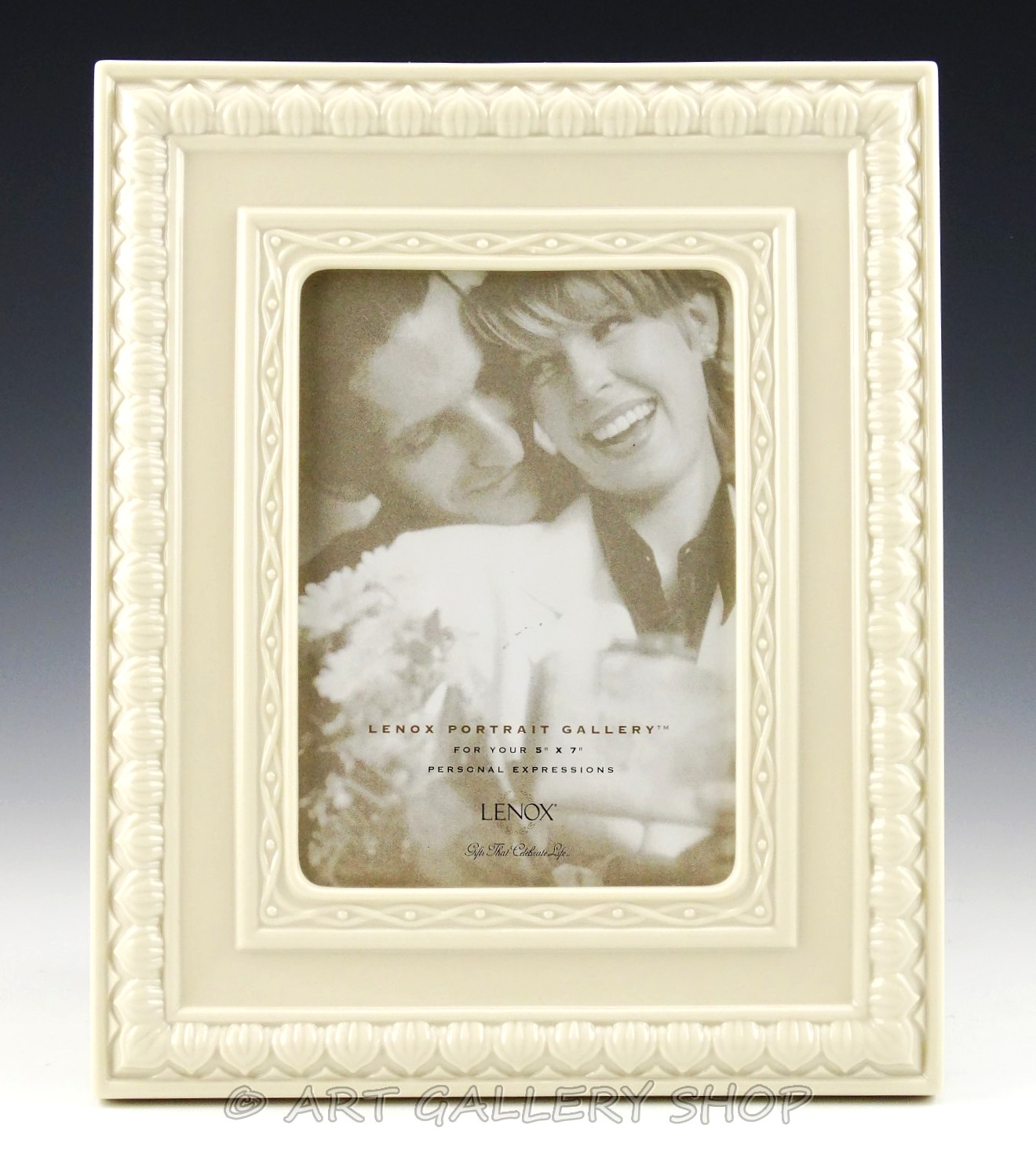 Lenox Porcelain Ivory PORTRAIT GALLERY MANNOR 11&Prime;X9&Prime; FRAME FOR PICTURE 5&Prime;X7&Prime;