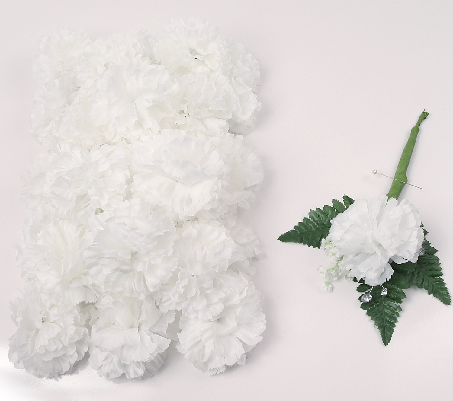 100 White Silk Carnation Picks: 5&Prime; Floral Stems for Events, D?cor