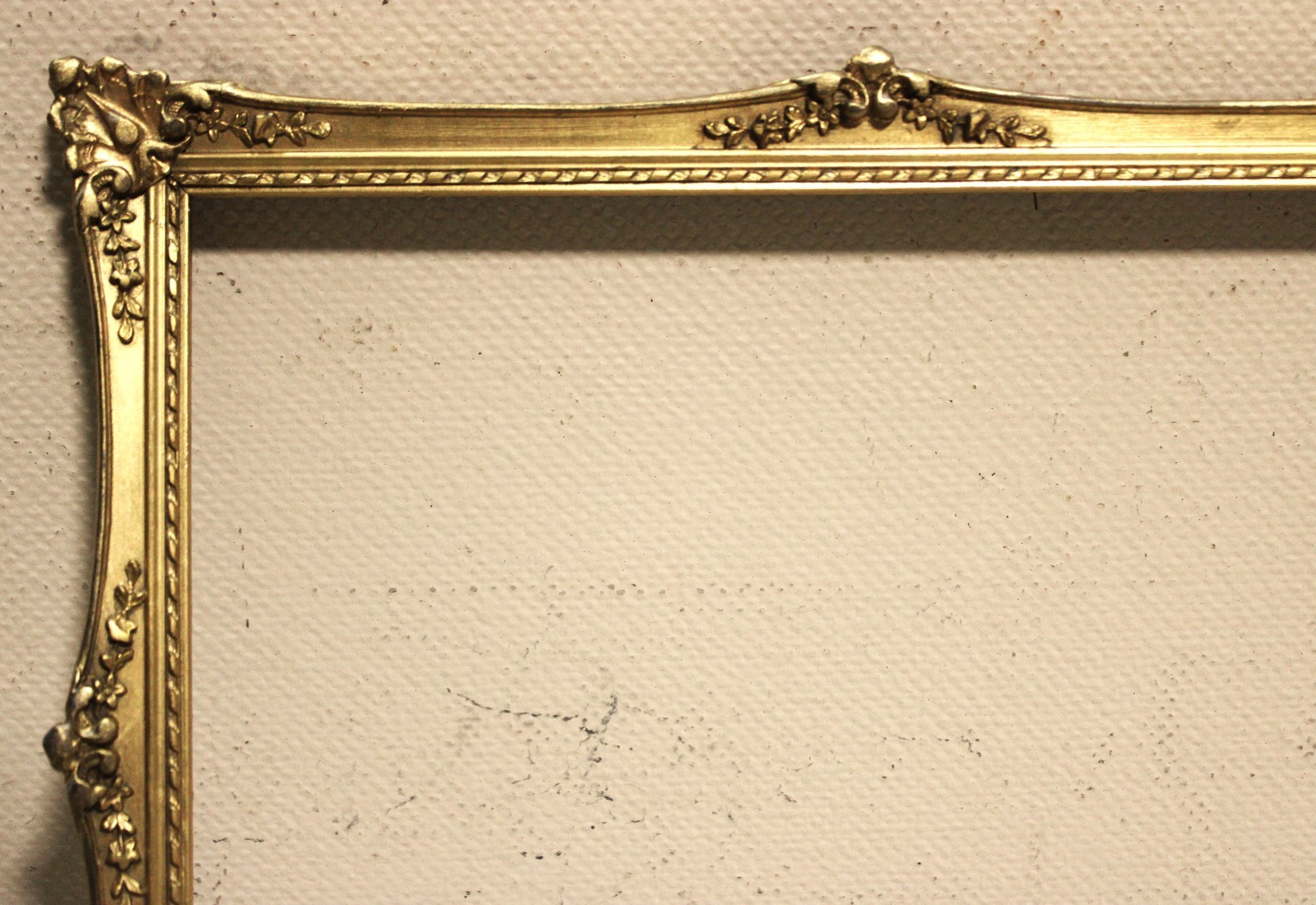 ANTIQUE FITS 8 X 10&Prime; VICTORIAN EASTLAKE ETCHED BLACK PICTURE FRAME WOOD GOLD
