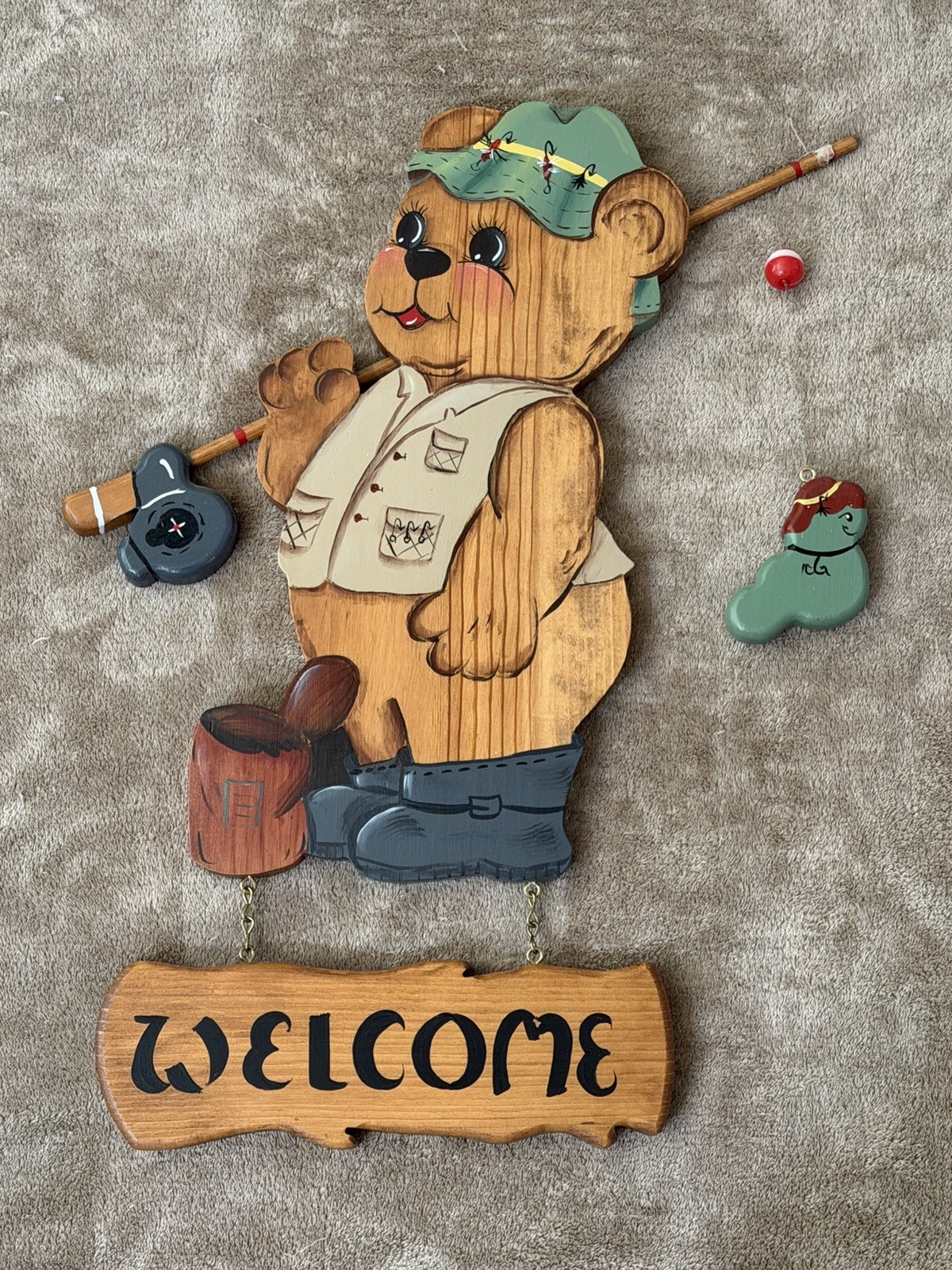 Handmade Solid Wood « Gone Fishing Bear » Wall Hanging Outdoor Sport Cabin Cottage