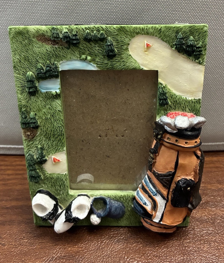 Vintage Style 3D Golf Themed Standing Picture Frame 5×4” w/ Flag, Shoes & Clubs