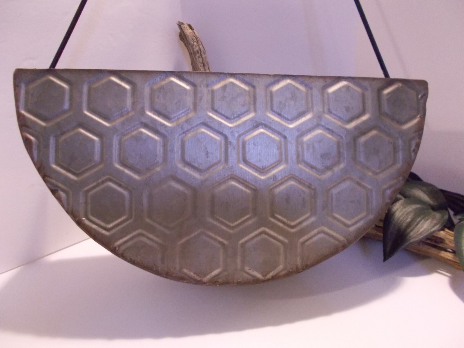Wall Pocket Galvanized Metal Hanging Basket or Wall Pocket 18-1/2&Prime; Tall