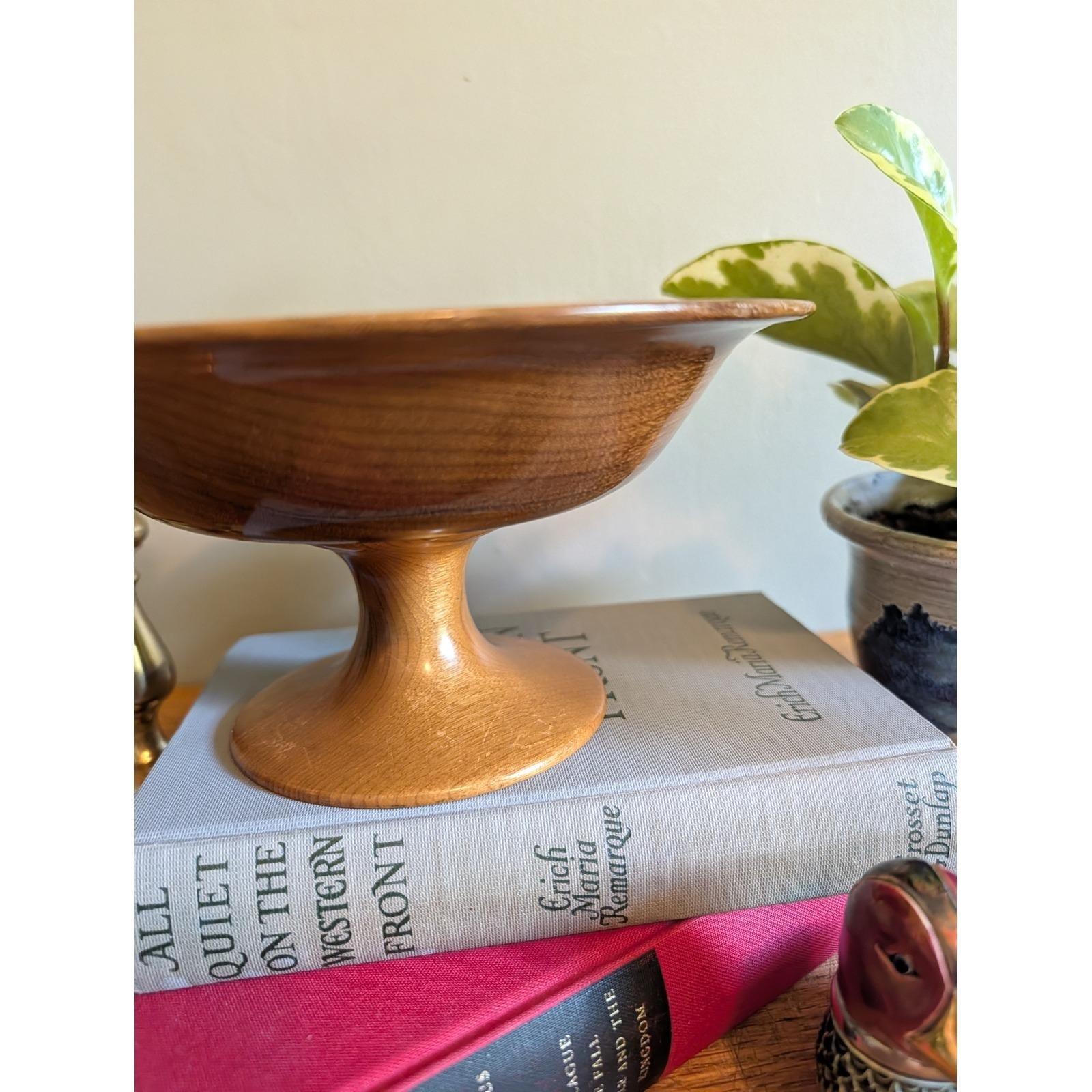 Vintage MCM Oregon Myrtlewood Pedestal Bowl Bayview Shop Hand Turned Rustic 8.5&Prime;
