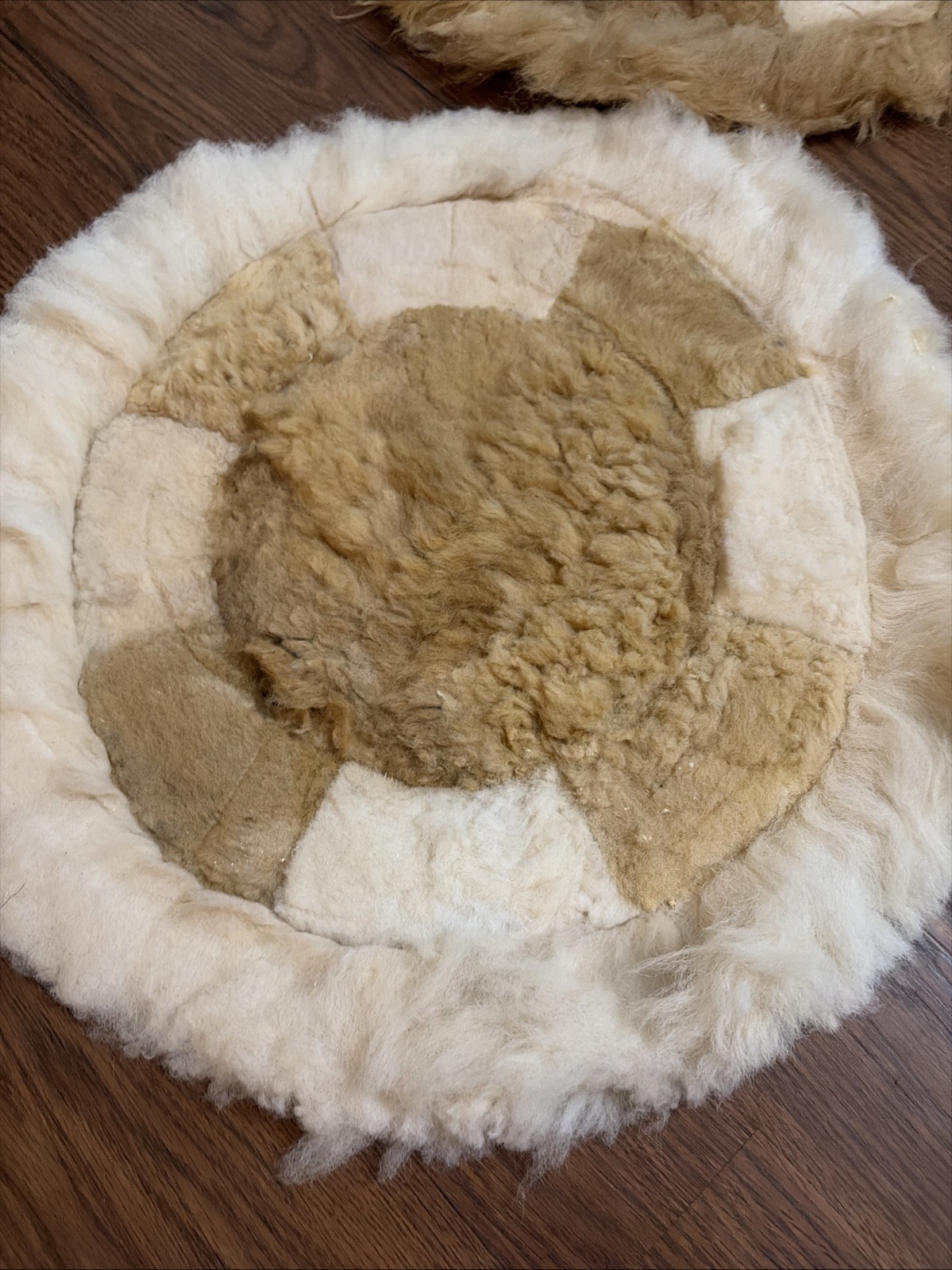 VINTAGE REAL FUR ROUND ALPACA LLAMA TAPESTRY WALL ART LOT 15 Quilt Rug Craft