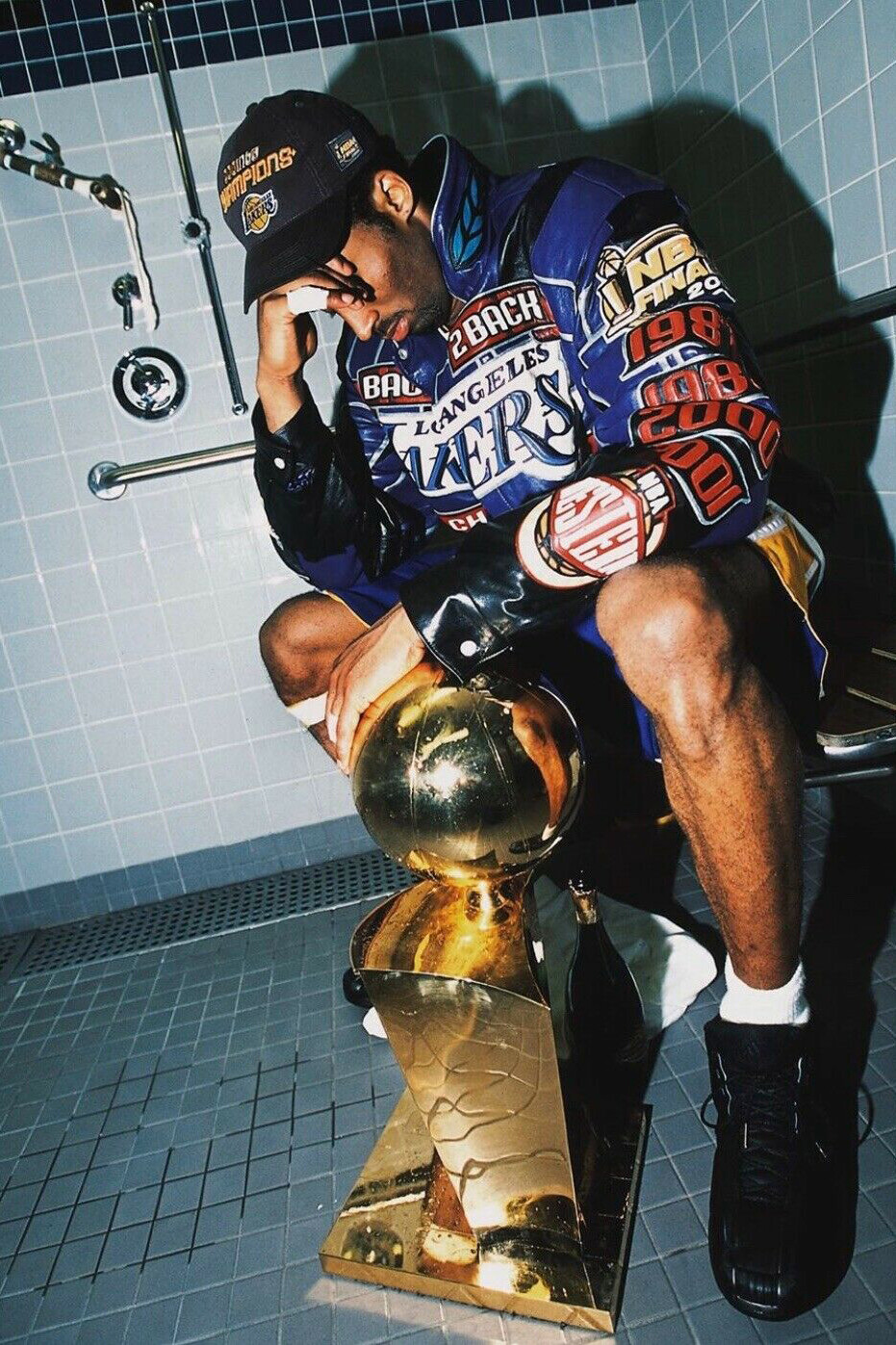 Kobe Bryant Poster Wall Art Home Decor Photo Prints 16×24, 20×30, 24×36&Prime;
