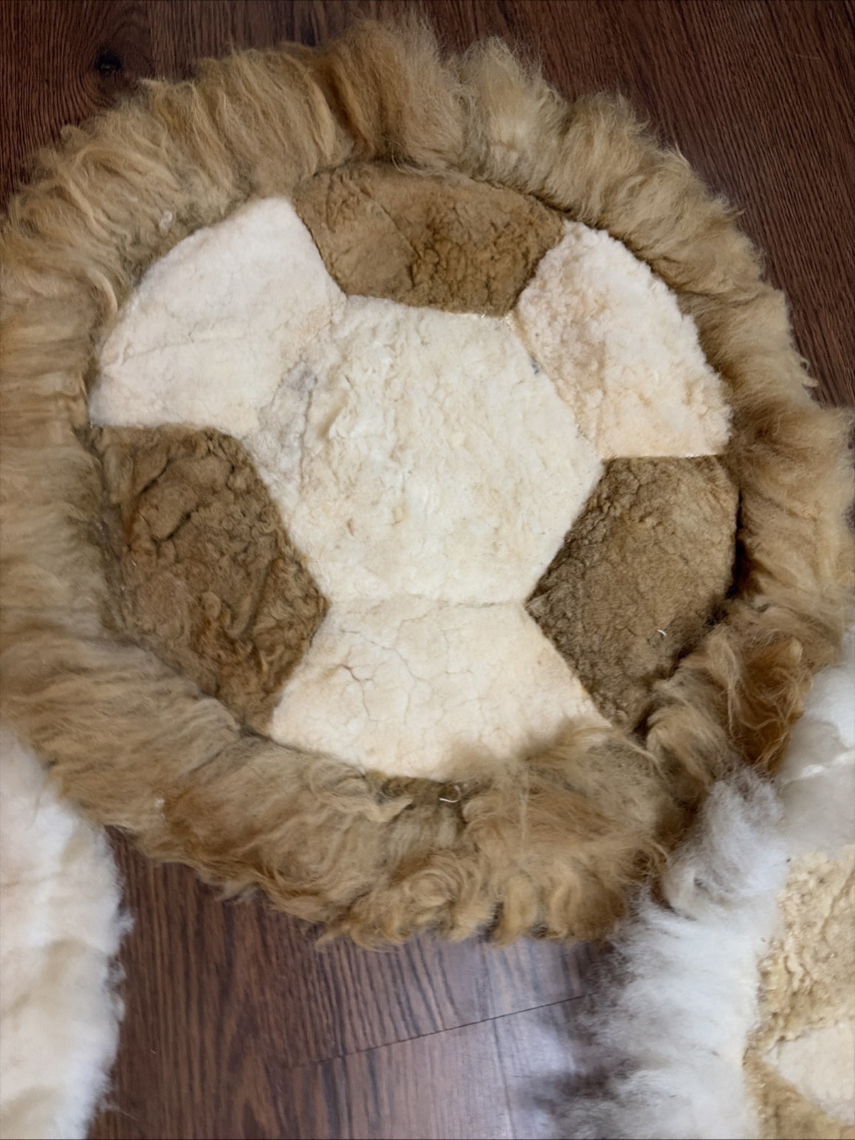 VINTAGE REAL FUR ROUND ALPACA LLAMA TAPESTRY WALL ART LOT 15 Quilt Rug Craft