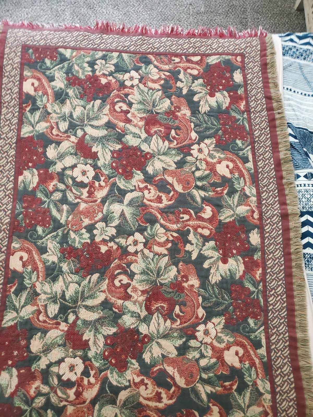 Title:Vtg Goodwin Weavers Tapestry Throw Blanket 43×62 Floral Garden Red Green