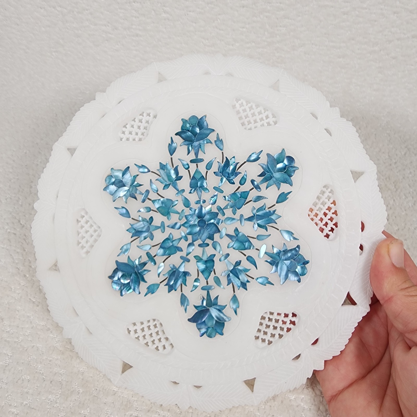 Vintage Hand Carved Soapstone Mother of Pearl Floral Inlay Decorative Plate 8&Prime;