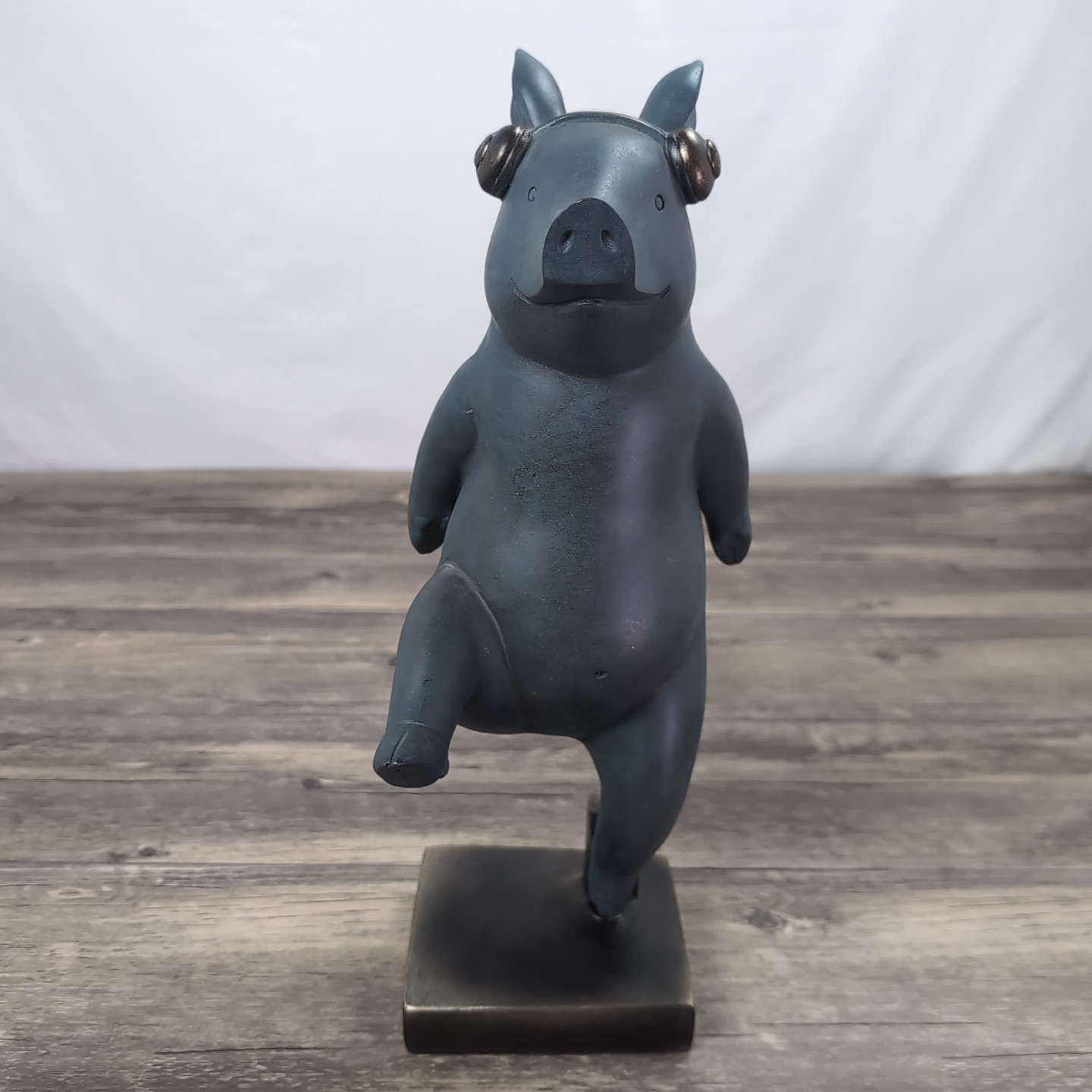 Hello Honey Yoga Pig Wearing Headphones Decor 15.25&Prime; Gray Figurine Statue