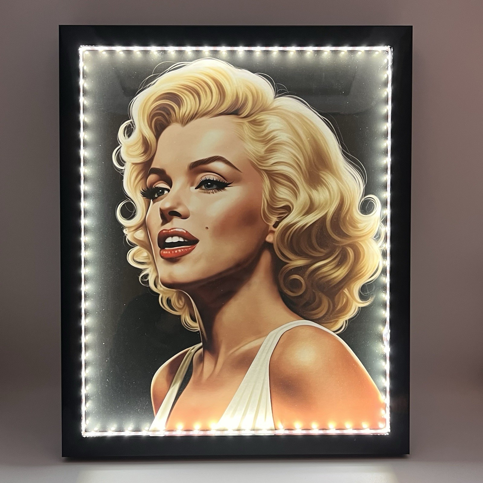 Marilyn Monroe LED Light Up Framed Wall Art Home Decor BRAND NEW – 13&Prime; x 16&Prime;