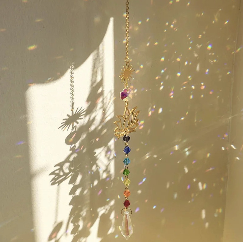 1pc Crystal Lotus Sun Catcher: Rainbow Maker Prism Hanging Garden Decor – NEW